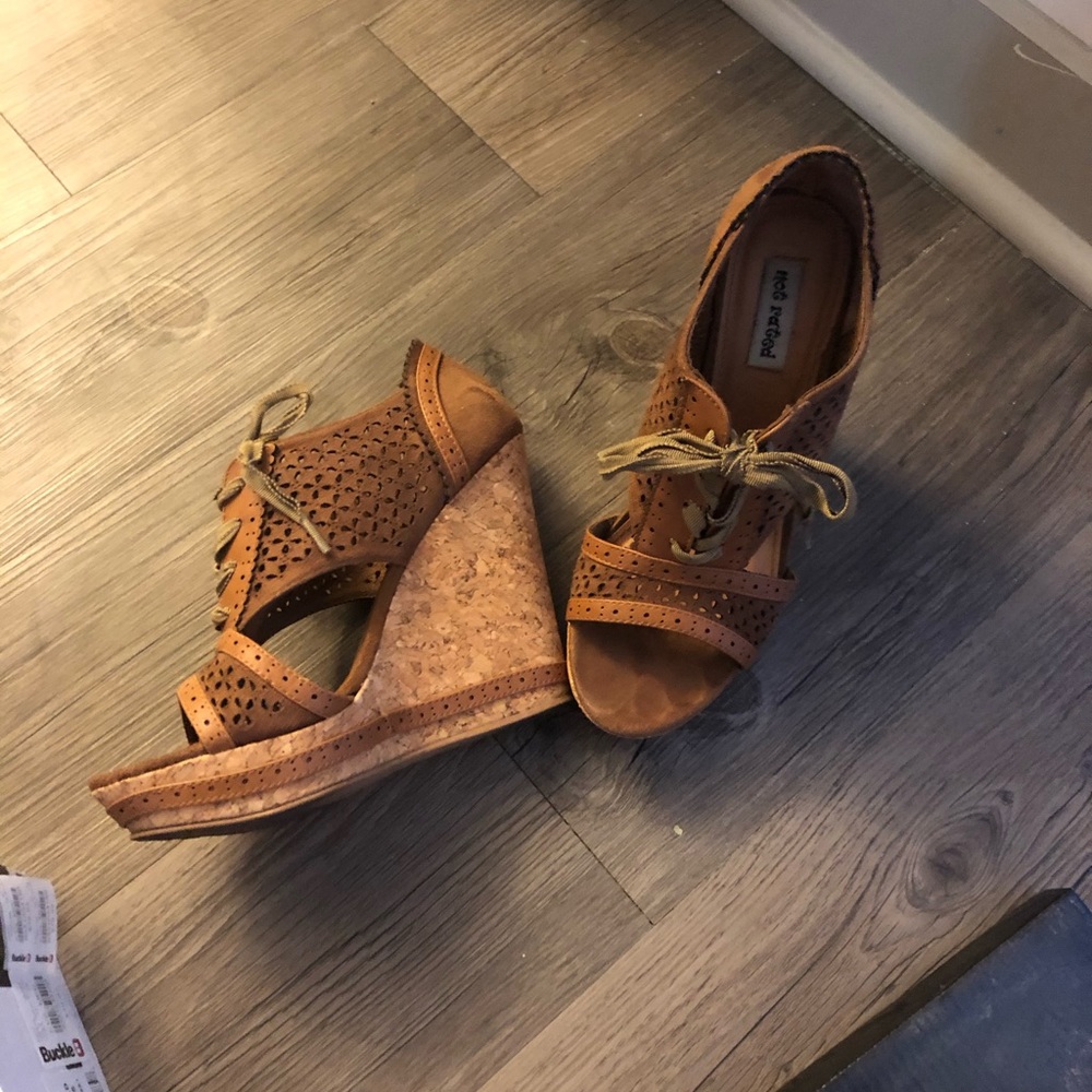 Wedge sandals
